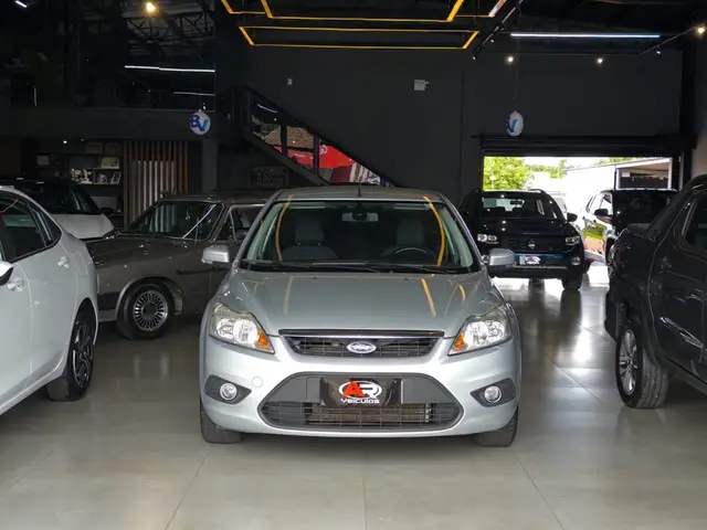 Carro Ford Focus Sedan 2011 GLX 2.0 16V (Flex)