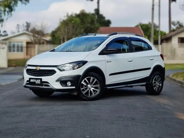 Carro Chevrolet Onix 2017 1.4 Activ SPE/4