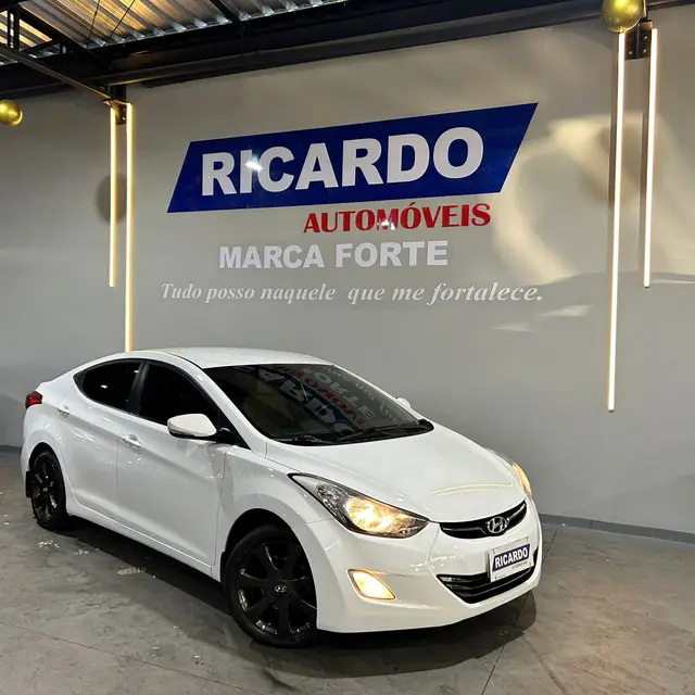 Carro Hyundai Elantra 2012 Sedan 1.8 GLS (aut)