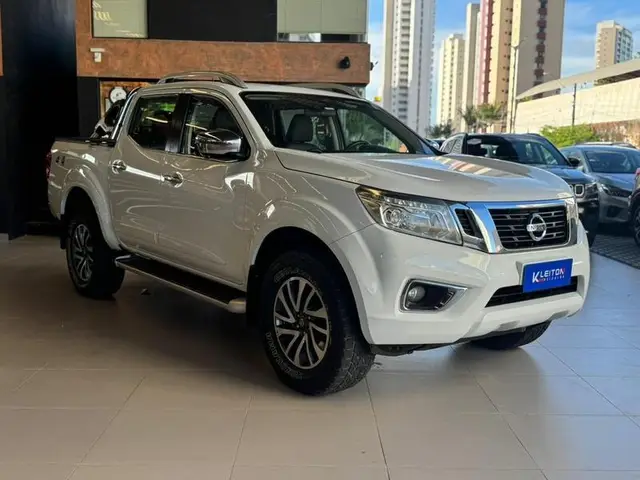 Carro Nissan Frontier 2022 2.3 TD CD LE 4x4 (Aut)