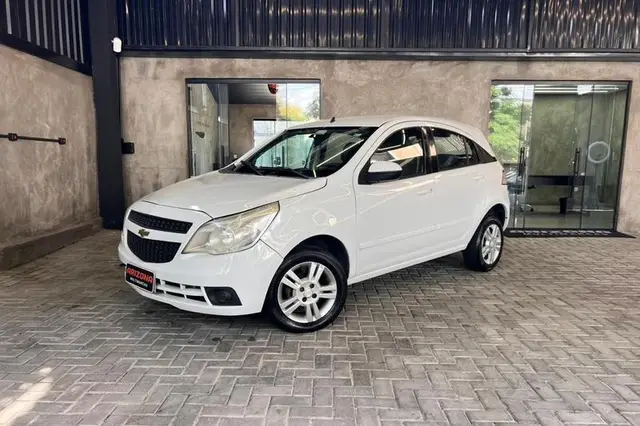 Carro Chevrolet Agile 2011 LTZ 1.4 8V (Flex)