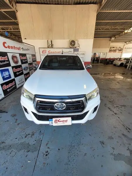 Carro Toyota Hilux Cabine Dupla 2019 Hilux 2.8 TDI SRX CD 4x4 (Aut)