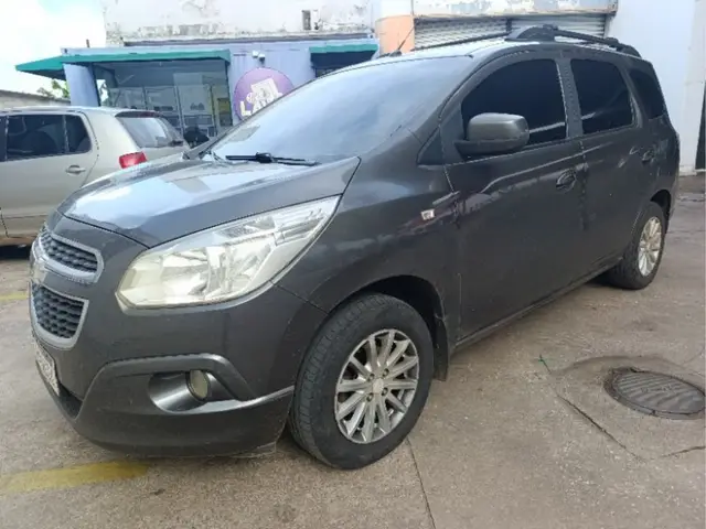Carro Chevrolet Spin 2013 LT 5S 1.8 (Flex)