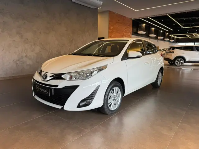 Carro Toyota Yaris 2019 1.3 XL Plus Tech CVT (Flex)