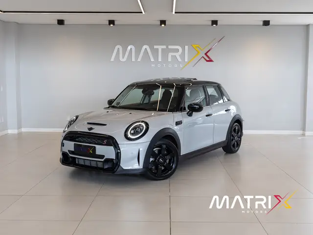 Carro MINI Cooper 2023 S 2.0 Turbo 16v 3p Aut.