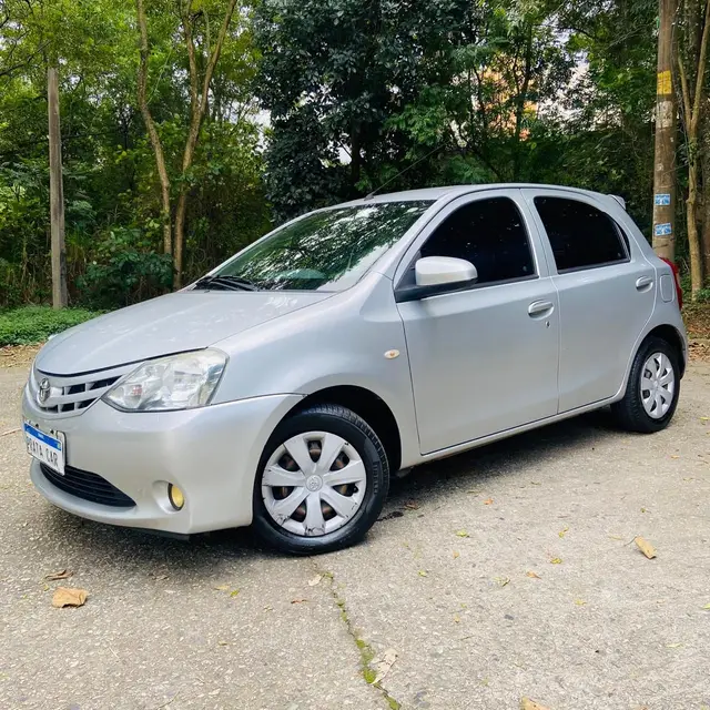 Carro Toyota Etios 2016 X 1.3 (Flex)