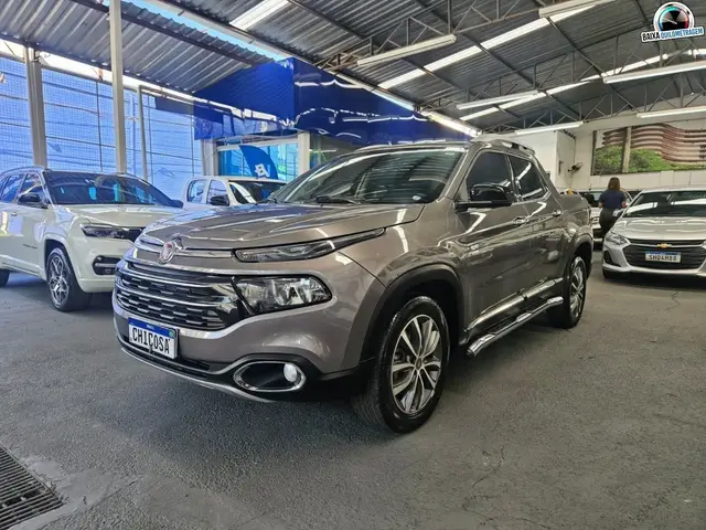 Carro Fiat Toro 2019 Volcano 2.0 diesel AT9 4x4