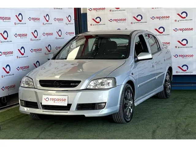 Carro Chevrolet Astra Sedan 2010 Advantage 2.0 (Flex)