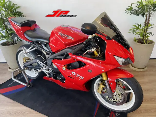 Moto Triumph Daytona 2010 675i