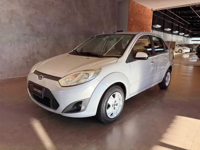 Carro Ford Fiesta Sedan 2013 Sed. 1.6 8V Flex 4p