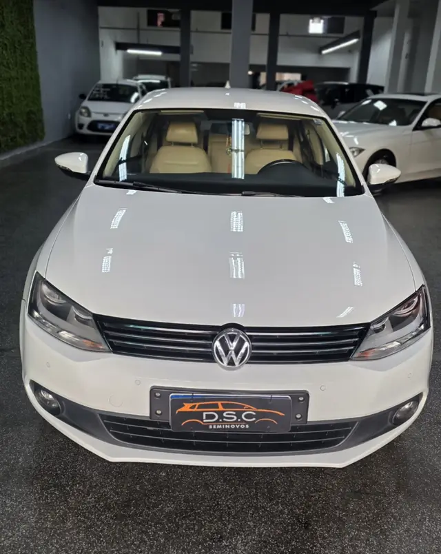 Carro Volkswagen Jetta 2014 2.0 Comfortline Tiptronic (Flex)