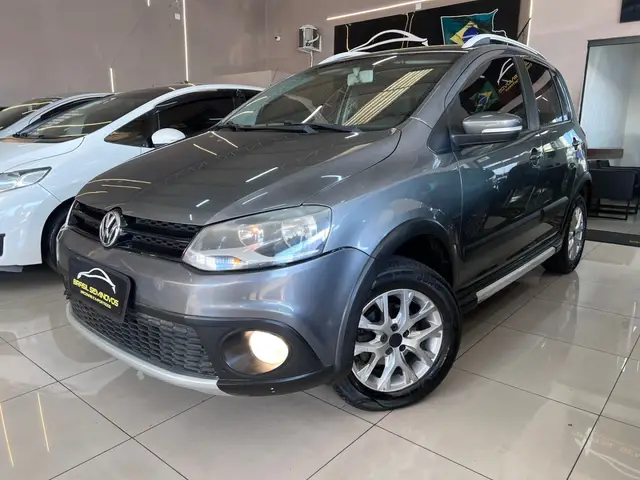 Carro Volkswagen CrossFox 2013 1.6 VHT (Flex)