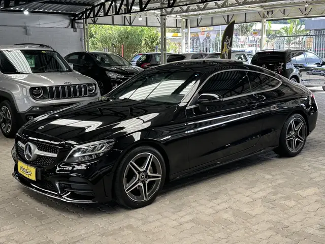 Carro Mercedes-Benz C 180  2020 Sport Coupé 1.6 CGI Gasolina (Aut)