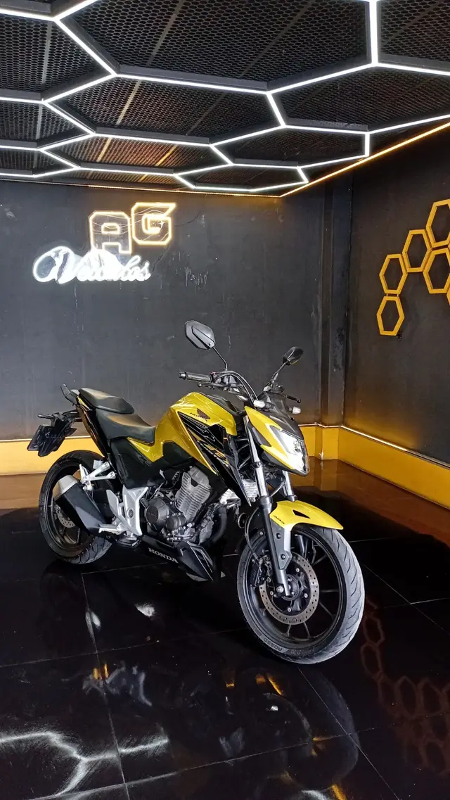 Moto Honda CB 300F Twister 2023 (ABS)