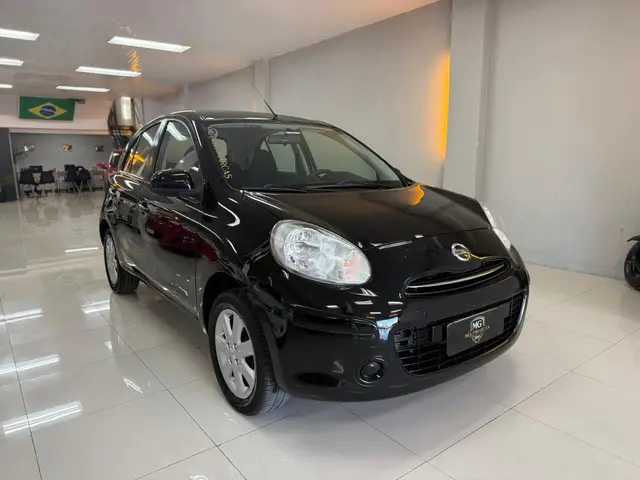Carro Nissan March 2013 1.6 16V SV (Flex)