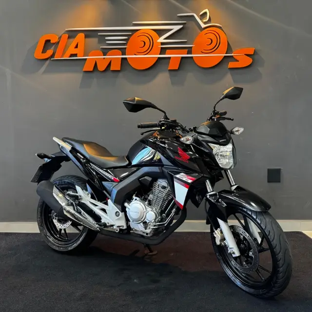 Moto Honda CB 250F Twister 2016 Standard