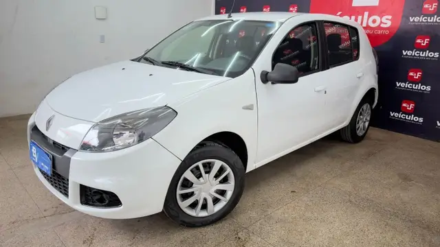 Carro Renault Sandero 2014 Authentique 1.0 16V (flex)