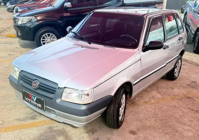 Carro Fiat Uno 2011 Attractive 1.4 8V (Flex) 2p