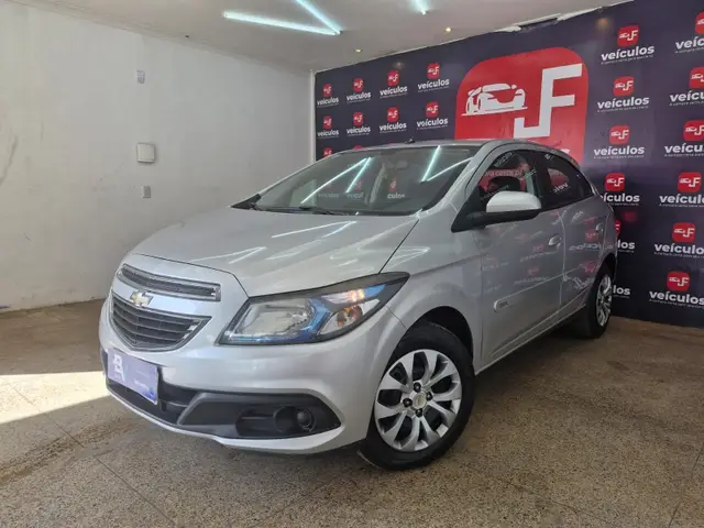 Carro Chevrolet Onix 2014 1.4 LT SPE/4 (Aut)
