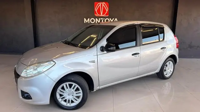 Carro Renault Sandero 2013 Authentique 1.0 16V (flex)