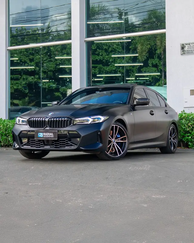 Carro BMW 320i 2024 M Sport 2.0 Turbo (Aut.)