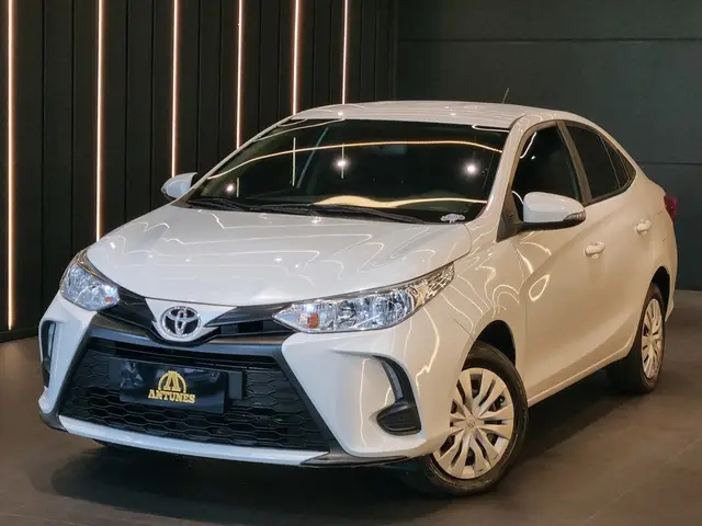 Carro Toyota Yaris Sedan 2024 XL 1.5 (Flex) (Aut)