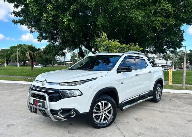 Carro Fiat Toro 2017 Volcano 2.0 diesel AT9 4x4
