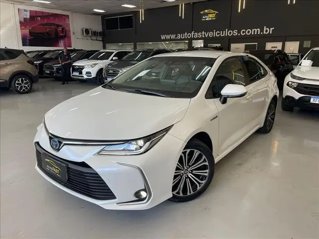 Carro Toyota Corolla 2023 Altis Hybrid 1.8 Flex