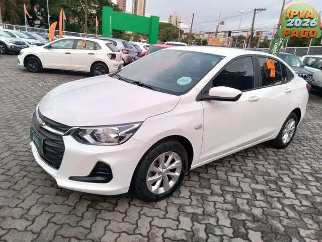 Carro Chevrolet Onix Plus 2023 LT 1.0