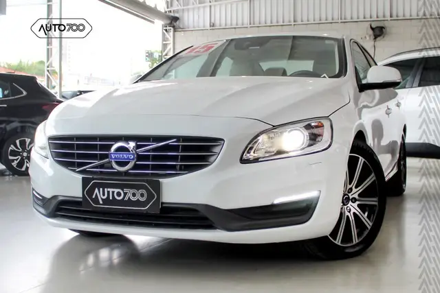 Carro Volvo S60 2015 2.0 T5 Drive-E Momentum