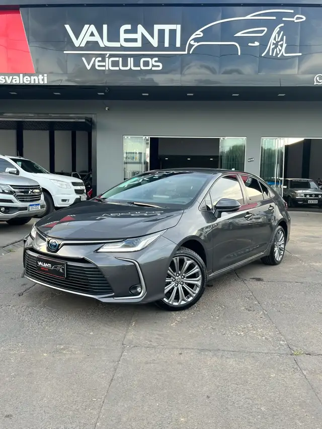 Carro Toyota Corolla 2023 Altis Hybrid 1.8 Flex