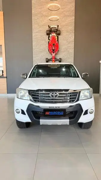 Carro Toyota Hilux Cabine Dupla 2015 Hilux 2.7 4x4 CD STD (Flex)
