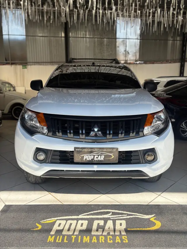 Carro Mitsubishi L200 2022 Triton GL 2.4