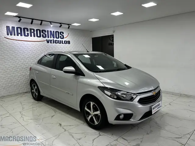 Carro Chevrolet Onix 2018 LT 1.4 8V FlexPower 5p Mec.