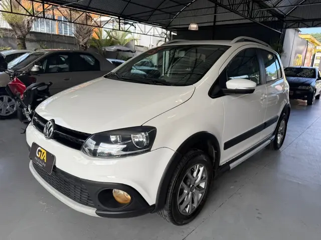 Carro Volkswagen CrossFox 2013 1.6 VHT (Flex)
