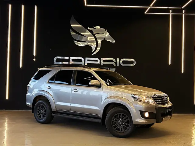 Carro Toyota SW4 2015 Hilux  2.7 4x2 SR (Flex)