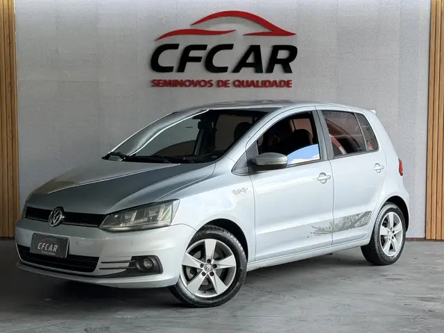 Carro Volkswagen Fox 2016 1.6 MSI Rock in Rio (Flex)