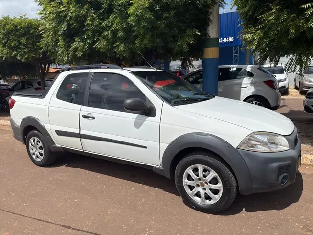 Carro Fiat Strada 2017 Hard Working 1.4 (Flex) (Cabine Dupla)