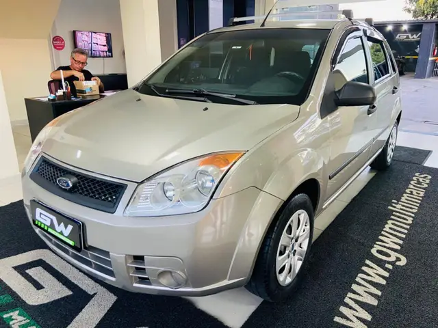 Carro Ford Fiesta Hatch 2008 1.0 (Flex)