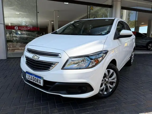 Carro Chevrolet Onix 2015 1.4 LT SPE/4