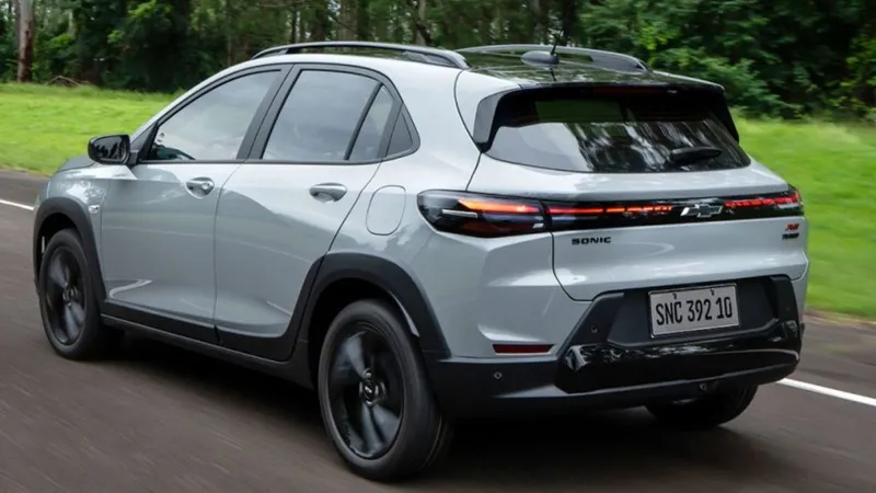 Chevrolet Sonic será mais espaçoso que Fiat Fastback?