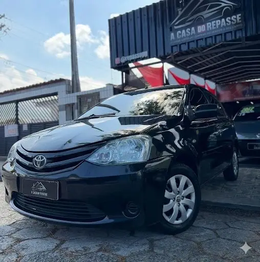 Carro Toyota Etios 2013 XS 1.3 (Flex)