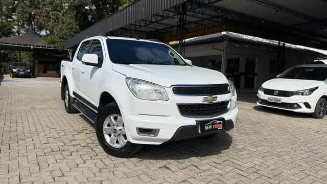 Carro Chevrolet S10 Cabine Dupla 2014 S10 2.8 CTDI LT 4WD (Cabine Dupla) (Aut)