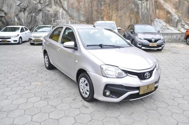 Carro Toyota Etios Sedan 2018 X 1.5 (Aut) (Flex)