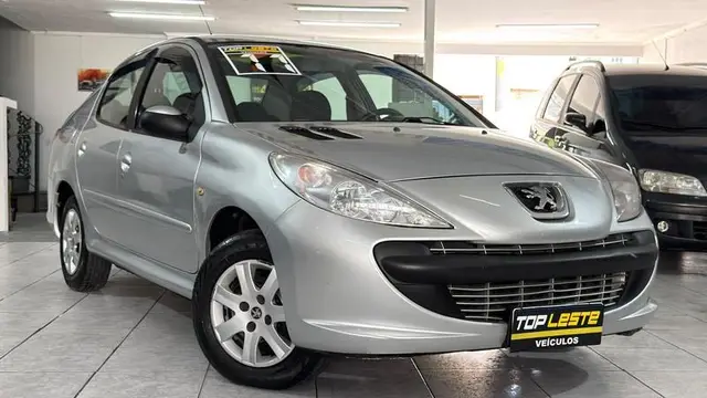 Carro Peugeot 207 Sedan 2011 207 Passion XR 1.4 (10 ANOS BRASIL)(Flex)