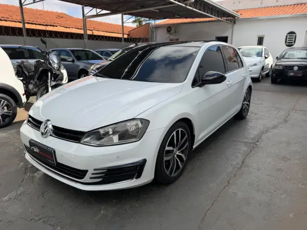 Carro Volkswagen Golf 2015 1.4 TSi BlueMotion Technology Highline