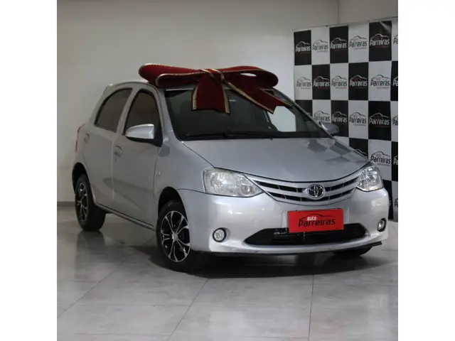 Carro Toyota Etios 2015 X 1.3 (Flex)