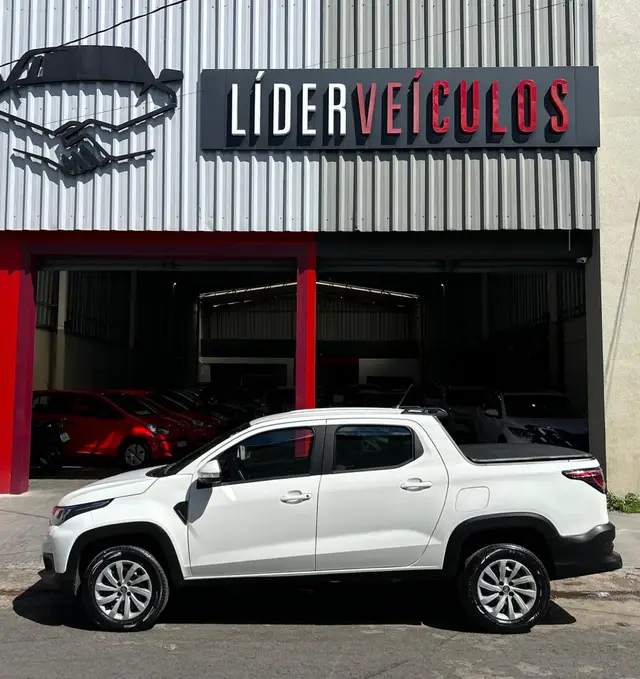 Carro Fiat Strada 2024 Freedom 1.3 Flex 8V CD