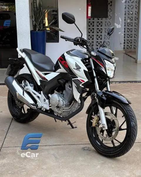 Moto Honda CB 250F Twister 2019 Standard