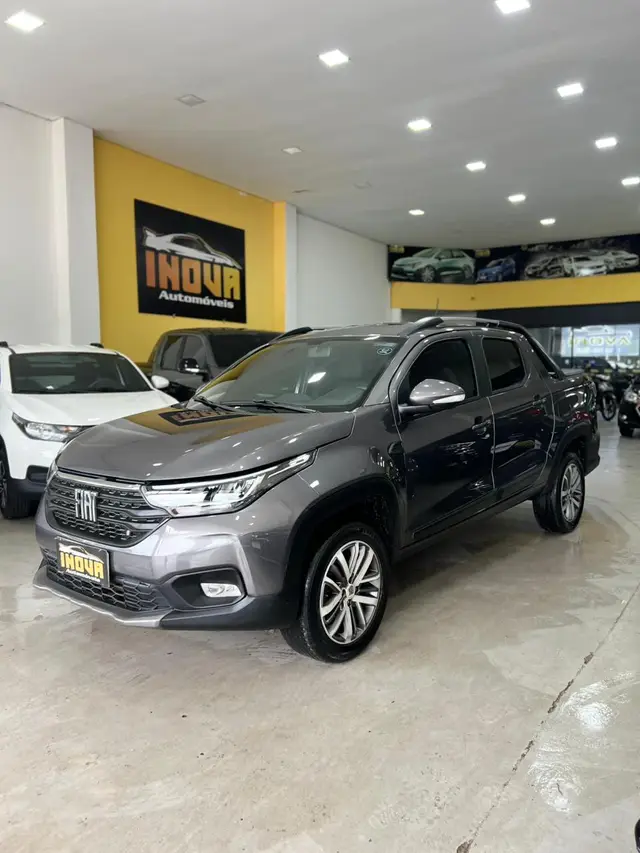 Carro Fiat Strada 2023 Volcano 1.3 CD (Flex)